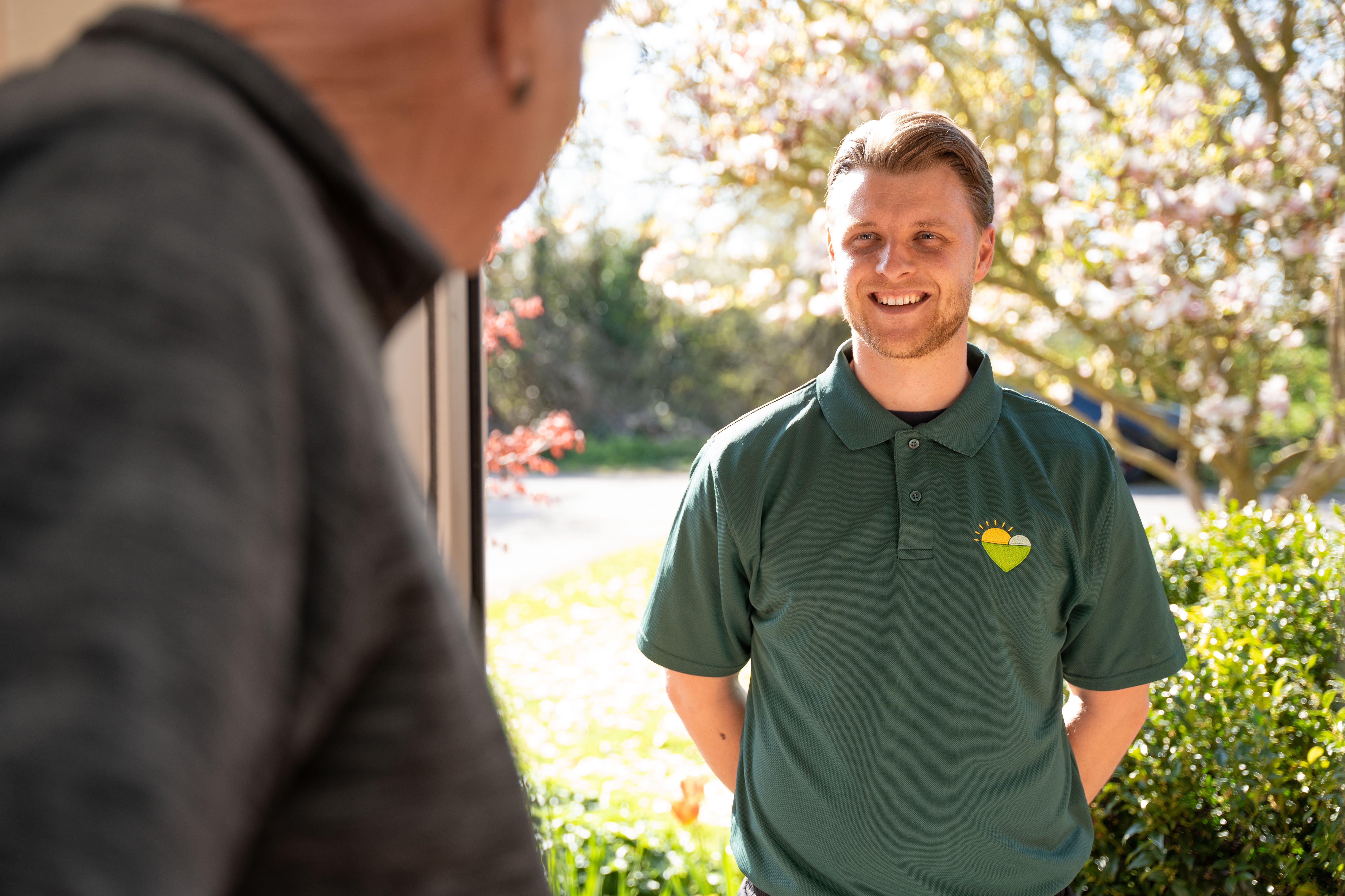 Installateur van Samen Overstappen aan de deur
