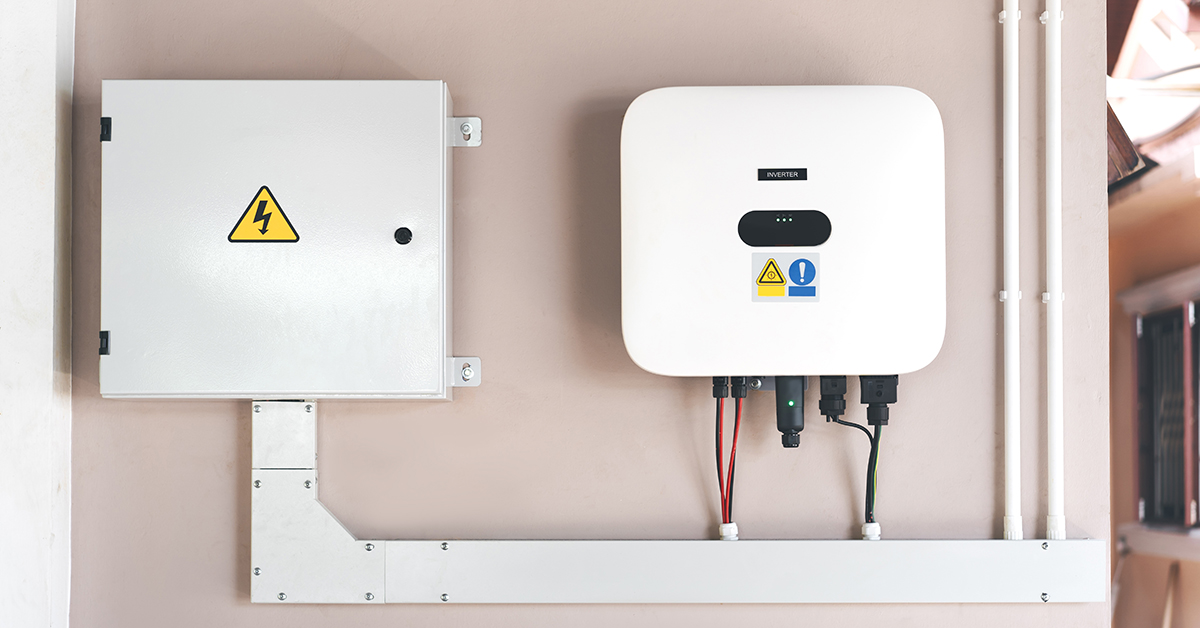 Hybride of retrofit omvormer – wat is het verschil?